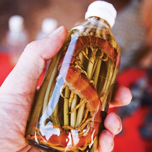 Rượu xoa bóp